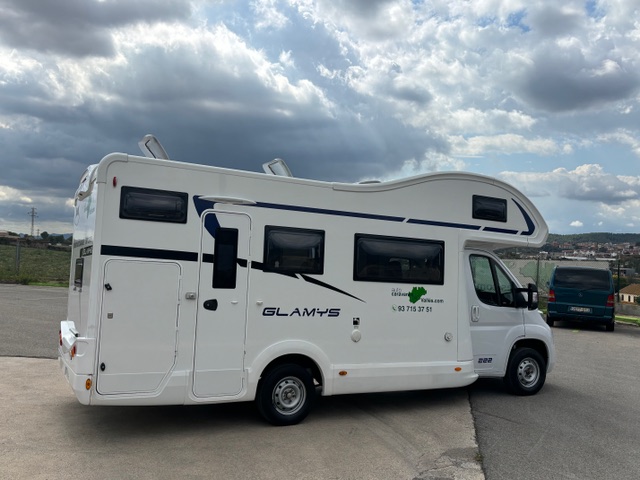 Motorhome modelo McLouis Glamys 222